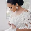 Luxurious Arabic Style A Line Wedding Gowns Sparkly Beaded Crystals Flowers Lace Appliques Puffly Bridal Party Ball Gown Vestidos De Noiva