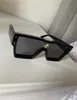 Męskie Cyklon Sport Mask Okulary przeciwsłoneczne Czarne milionery Letni mężczyźni i kobiety w stylu anty-ultrafiolet retro talerz kwadratowy pełny ramkę mody okulary losowe pudełko