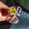 Bröllopsringar Super Bright Imitation Ascher Yellow Crystal Ring Classic Royal Topaz Princess Square Zircon Micro-inlaid Borrar Handsmycken