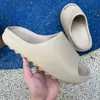 Basketball Shoes Designer Outdoor Slide Ochre Onyx Summer Slippers Beach Indoor Sandals Slides Sand House Flip Flops Spike Sandal Gw1934