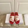 النعال نساء Slippers Sandals الشاطئ شبشب أجساد في الهواء الطلق زقزقة الأحذية الأنيقة الداخلية قماش الصليب منسوجة أخمص القدم