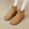 Botas femininas sexy Sapatos femininos de inverno couro fino redondo a mão costurada confortável versátil macio curto