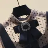 Frauenblusen personalisierte Polka Dot Chiffon Langarm Patchwork Strickhemd Frauen 2022 Spring Lady Chic Top Bow Ständer Kragen