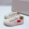 Baby grote kinderen gebreid spelen voor meisje jongens liefde canvas loopschoenen Designer baby jeugd kinderen ademend wit zwart kind klimmen casual REb 852ESS