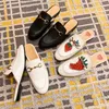 Herr designer läder tyg sammet tofflor spänne loafers dam casual plattform mode toffel princetown många stil 34-46