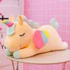 Jouet pour enfants Toys en peluche mignonnes mignonnes animaux en peluche en peluche doux poney couché à la fraise rose avec ailes coussin de coussin de poupée