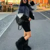 Stivali invernali Stivali alti e soffici da donna Furry Pelliccia sintetica Scarpe lunghe e calde Designer da donna Stivali alti in pelliccia di peluche Ragazze 221111