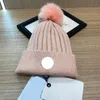 Designer France Skull Caps Embroidered Badge Women's Stripe Small Fragrant Wool Hat Men's Thickened Warm Winter hat Couple's Casual Versatile Beanie