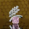 Bröllopsringar Fashion Personlig gul zirkonfjäderring Redian Cut Pink Crystal Niche High-End Sense Light Luxury Female Jewelry Gift