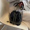 Petit sac seau parfumé pour femmes, sacs à main asymétriques asymétriques avec chaîne de couleur contrastée en losange, nouvelle collection 2022