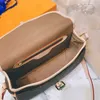 Bolsas de noite Mulheres Bolsas de ombro cl￡ssicas bolsas de crossbody bolsa bolsa flor velha flor de boa qualidade encerramento letra de letra de camale￣o de camale￣o de ouro lat￣o