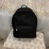 Luksusowy projektant plecak 2024 Fashion Casual New Mens and Women Universal Backpack Nylon Leisure Outdoor Travel Bag Factory Sales Bezpośrednie Sprzedaż