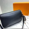 Berömda Lady Wallets Messenger Envelope Påsar Koppling Bag Brev vanlig handväska Fashion Underarm Interiörfack Kosmetiska korthållare Box