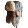 Berets 2022 Prawdziwa rosyjska futrzana skórzana kapelusz bombowca mężczyźni zima trzymaj ciepłe czapki z uszu Trapper Cape Cap