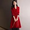 Trenchs pour femmes manteaux pour femmes de haute qualité 2022 printemps automne mi-long coupe-vent simple boutonnage élégant rouge vêtements d'extérieur femme