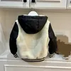 Abiti firmati per bebè Piumini Cappotti Abbigliamento per bambini Giacca corta patchwork in bianco e nero con cappuccio per bambini in stile europeo e americano Cappotto da ragazzo in pelo di agnello