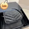 Borse a tracolla di design di lusso da donna New Fashion Messenger a conchiglia in pelle di cera d'olio con catena di pietre Borsa a tracolla diagonale Vendita diretta dai produttori