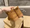 2022 Hot Aus U5854 Klassiska korta miniwomen snöstövlar Håll varmarna Boot Man Womens Plush Casual Warm Suettskinn Suede Shoes Antilope Brown Slippers