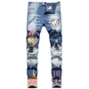 Męskie dżinsy męskie czaszka płomień wydrukowane jeansy streetwearne deskorolki nit punkowy rozciąganie Punty Rating Patchwork Slim Pront Spodni T221102