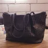 Cross Body Benviched Ladies' Pu Woven Bag Spring Tote Fashion High-capacity Handbag Women Inclined Single Shoulder C422 221114