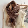 Designers Winter Cashmere Scarf Luxury Soft Warm Designer Scarf Tassel Shawl Style 4 Seasons Classic Scarfs 5Color Mycket trevlig julklapp