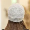 Casquettes de balle Femmes Élégant Tendance Chaud Chunky Doux Stretch Câble Tricot Chapeau D'hiver Avec Perle Perlée Garniture Co Casquette De Baseball Hommes