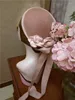 Beralar Pembe Çiçek Ortaçağ Resmi Şapkalar Vintage Kadınlar Fedoras Bonnet kızlar Cosplay Po Props Floral L Fascinator Chapeau