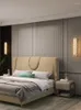 Lampada da parete Luci a LED in cristallo luminoso per comodino Camera da letto Soggiorno Casa El Chrome Decorazione moderna Sconce Apparecchi per interni 2022