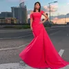 Vestidos de noche formales de satén rosa rosa un hombro con vestidos de celebridades rocados Vestidos de trenes desmontables de noche 326