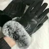 Designer luxe lederen winterhandschoenen voor dames Pluche touchscreen Outdoor thermische isolatie schapenvacht voor fietsen met warm geïsoleerde schapenvacht vingertop cadeau