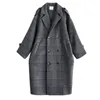 Women's Wool Blends Elegant Women Plaid Coat Korea Retro Dark Gray Double Breasted Long Sleeve Chic Loose Outerwear Ladies Jacket Overcoat 221114