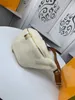 2022 Designer Crossbody Bag Senaste Stlye Famous Bubbag Straddle Fashion One Shoulder Women's Plush Sports Midjeväska AAA M55425