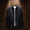 디자이너 New Down Jacket 90% White Eiderdown 남자의 짧은 가벼운 따뜻한 패션 스탠드 칼라 2xl 3xl