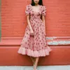 Summer Dress Women Strawberry Pink Mesh Maxi Sweet Dresses Short Puff Sleeve Sexig V-ringning Lace-up Bow Tunic Lolita Y0118