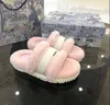 Zapatillas de diseñador para mujer Interlock Wool Slide Moda para mujer Zapatos Luxury Furry Slides beige rosa Sandalia con caja invierno piel zapatilla mujer Shearling sandalias