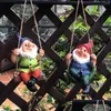 Trädgårdsdekorationer kreativa söta swing gnome trädgårdsdekor staty harts dvärgar hänger på träd ative hänge inomhus utomhus prydnad 220 dhpr9
