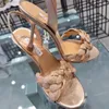 Aquazzura sandalet kadın galaktik çiçek taylı kristal dekatlanmış arka kayış deri 9.5 elbise yüksek topuklu düz ayak parmağı tasarımcısı düğün partisi tasarımcı topuklar sandalet