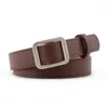 Bälten 2022 Designer Square Buckle Women Belt Simple Vintage Studenter Justera mode Casual utan stiftmidjeband Kvinna