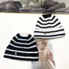 Berretto di lusso di marca di design per coppie maschili e femminili Autunno e inverno Nuovo cappello lavorato a maglia alla moda sottile e profumato5632009