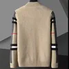 Pulls pour hommes Angleterre style poche hommes veste zippée cardigan marque de mode automne hiver designer plus taille épissé couleur tricot 221114