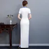 Etnisk klädklassisk cheongsam överdimensionerad 3xl 4xl 5xl kvällsfest smal lång klänning kinesisk vintage knapp blomma tryck dam satin qipao