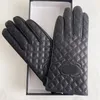 Donne inverno guanti in cuoio touch screen per andare in bicicletta con guanti di punta della pelle di pecora isolati caldi