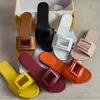 Diapositivas zapatillas sandalias pisos sandalia banda ancha tacones altos chanclas moda cuero mujer diseñador verano ahueca hacia fuera sexy letra damas