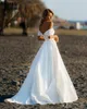 Boho White Satin A Line Wedding Dresses Elegant Off the Shoulder Simple Beach Brudklänningar Ruched Sweep Train Modern Second Reception Dress Robes de Mariee CL1456