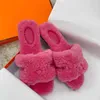 Sandali Ciabatte in pelle di lana Pantofole Infradito piatte Scarpe Donna Pelliccia Sandali firmati Oran Stivaletti invernali in peluche neri No328