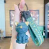 Keychains Creative Acrylic Facettered Cat Keychain Fashion Car Key Pendant Ryggsäck Tillbehör Friends Birthday Present Partihandel Dropshipping T220909