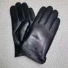 Guantes de guantes calientes de diseñador de hombres piezas de piel de oveja