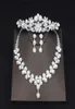 Pearls baratos Drop Rhinestone Joya de joyas de boda Collar Tiaras Coras Pendientes Corona de láminas Beading de tres piezas AC8388460