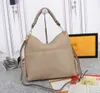Beaubourg Hobo Designer Bag Maida Desinger女性レディキャンバスエンボス加工されたバッグショルダーバッグ