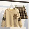 Kledingsets 2022 Babymeisjeskleding Set herfst veer cartoon beer kinderen gebreide zoete outfit kinderen top rok 2 pc's pak